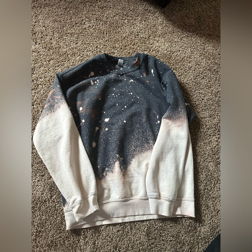 Astro bleached crewneck